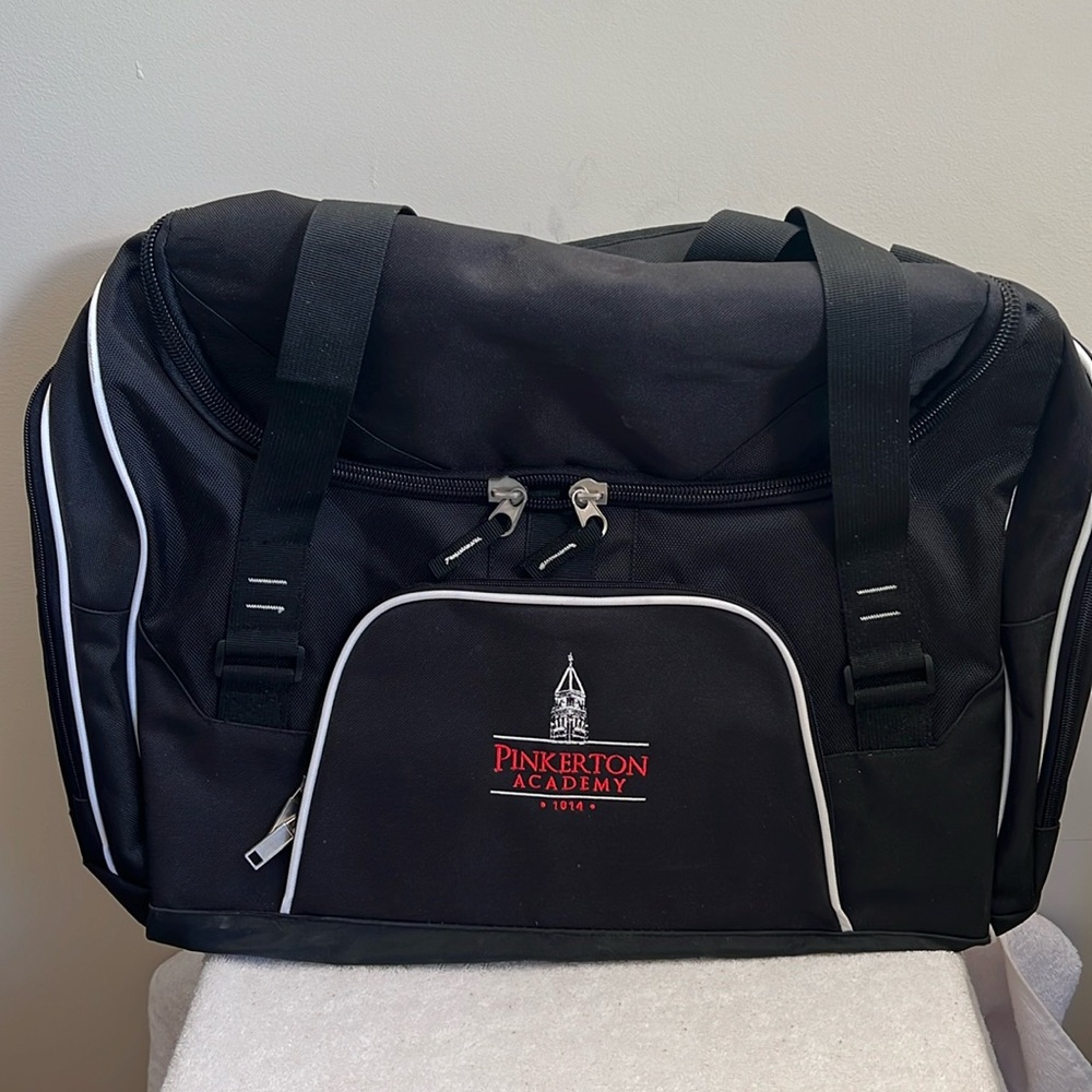 NWOT Pinkerton Academy Black Weekend Athletic Duffel Bag